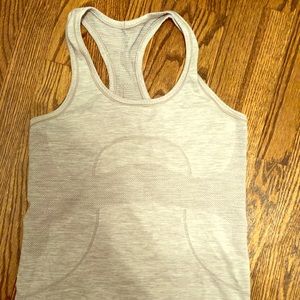 Lululemon tank top